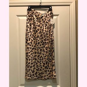 New Leopard print satin skirt